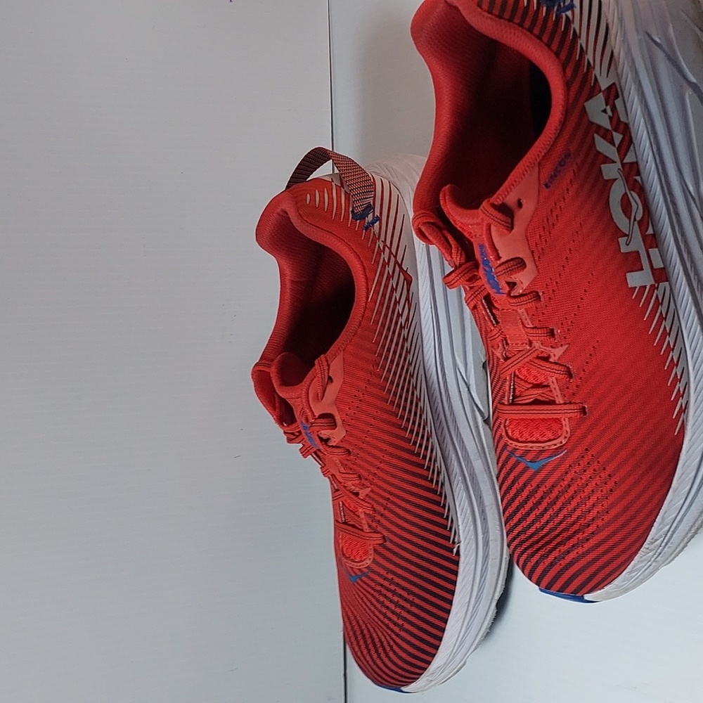 HOKA ONE ONE